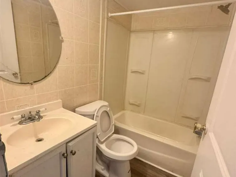 3037 Crenson Dr — Photo 3