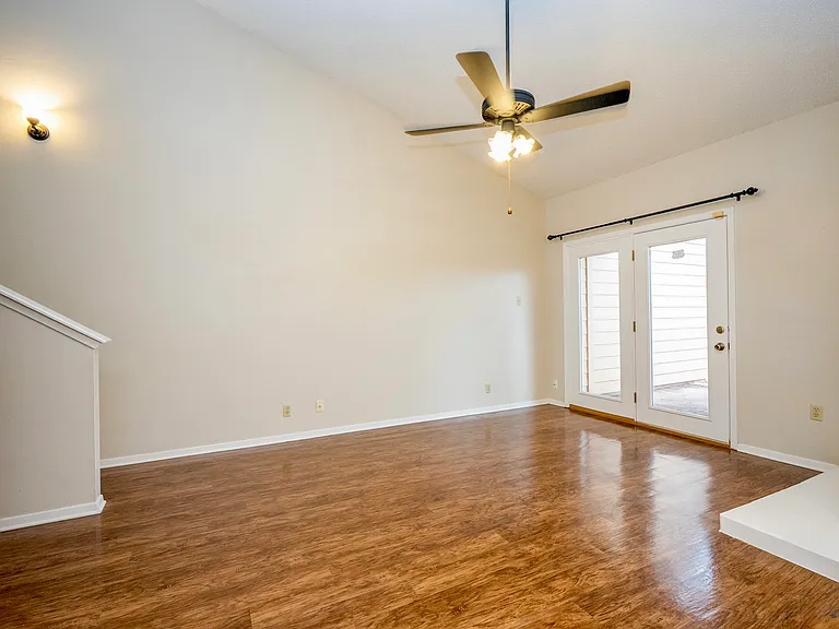 4535 Bermuda Dr — Photo 4
