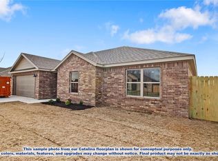 1029 Marquis Ave, Lowell, AR 72745