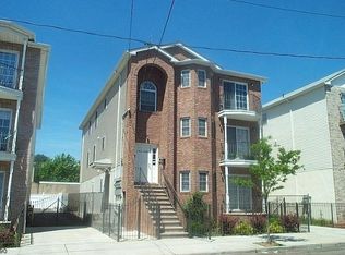 343 Hawthorne Ave #3, Newark, NJ 07112