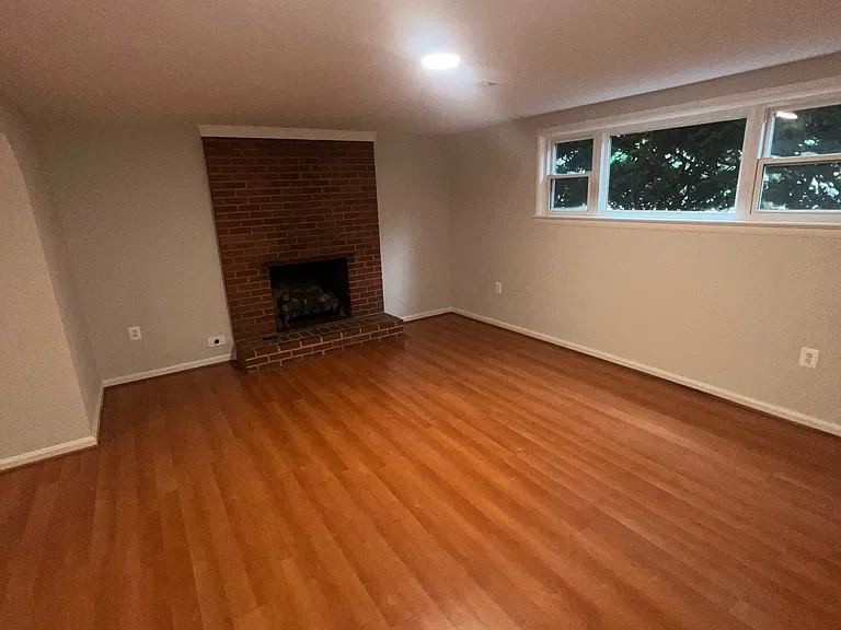 7504 Fairwood Ln — Photo 17