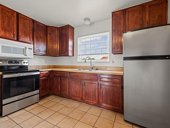 3rd image of 20887 Flora St Unit 24 24