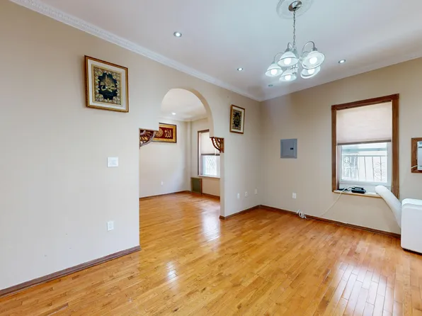 1628 77th Street image 1 of 13
