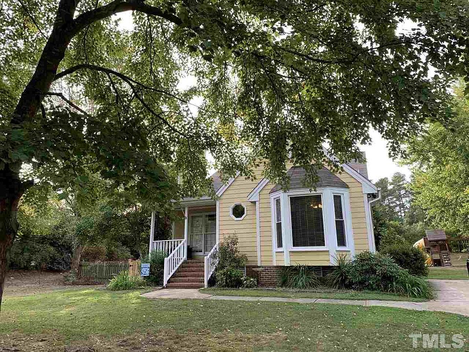 1st image of 26 Cedar Hill Dr