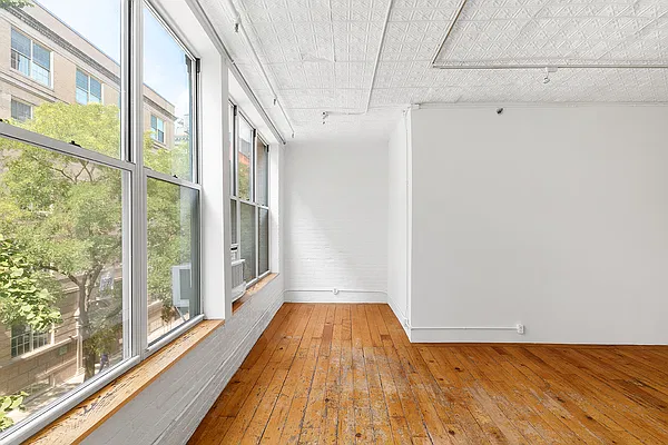 Sold by Compass | media 5