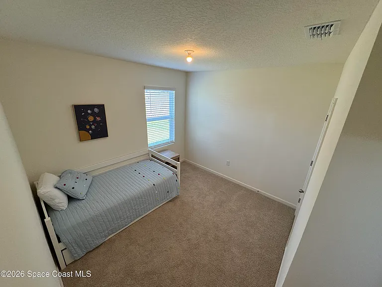 1349 Ashford Ave NE — Photo 8
