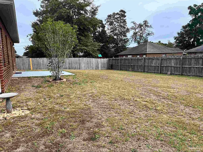 6717 Barnwood Dr — Photo 19