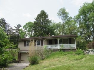 7686 S Cleveland Massillon Rd, Clinton, OH 44216