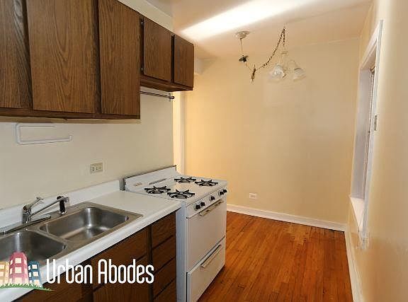 4th image of 1202 W Wellington Ave #Ua1