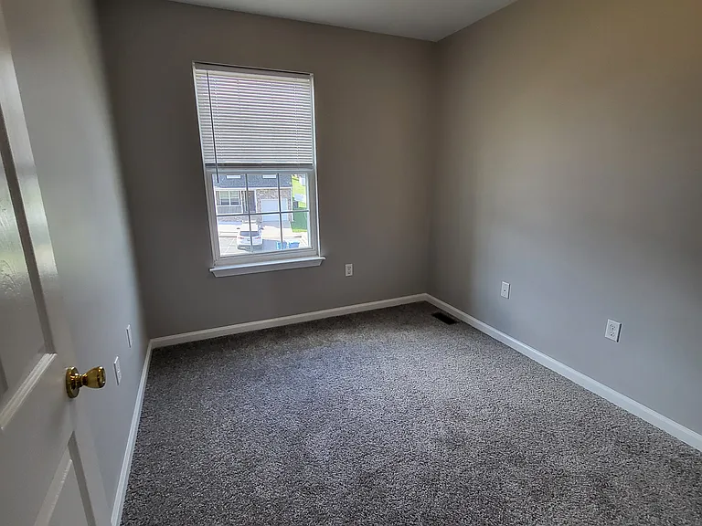 114 Vince Dr — Photo 44