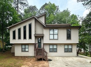202 Omega Dr, Lawrenceville, GA 30044