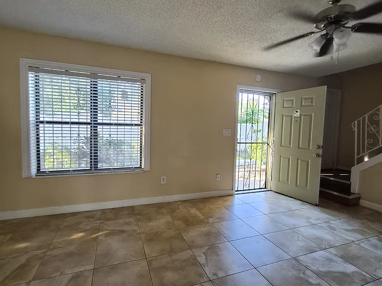 7628 De Soto Ct — Photo 14