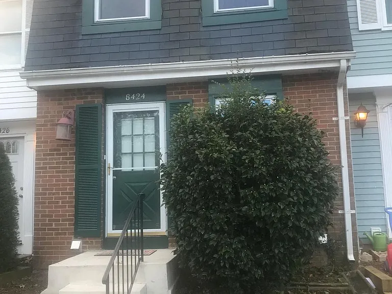 8424 Lazy Creek Ct — Photo 1
