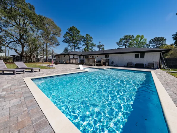 837 Cardinal St, Fort Walton Beach, FL 32547