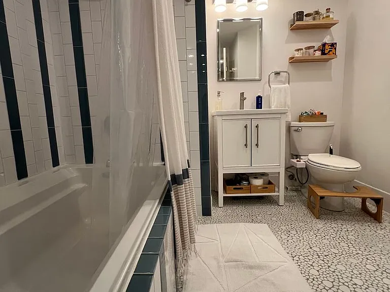 136 N Bread St #422 — Photo 40
