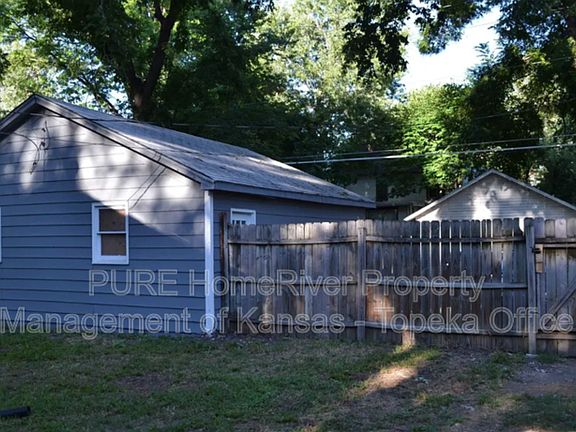 3rd image of 1272 SW Mulvane St