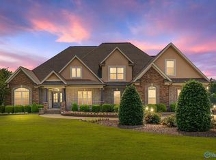 25608 Old School House Rd, Toney, AL 35773