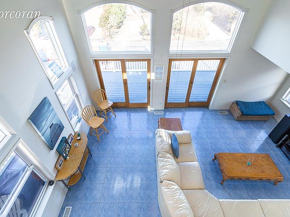 4th image of 11 Dune Ln