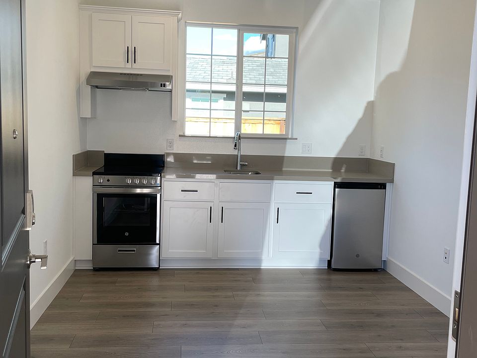 1st image of 1444 N Drago Way