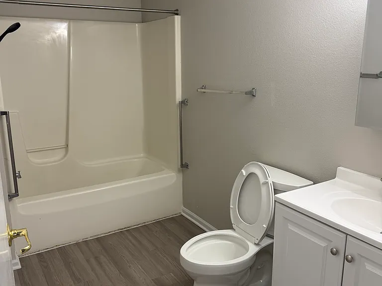 7307 N Port Washington Rd #208 — Photo 5
