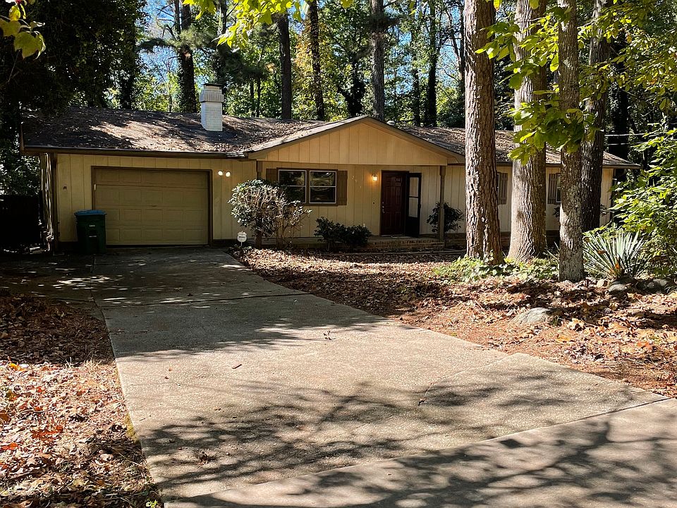 1st image of 2983 Deshong Dr