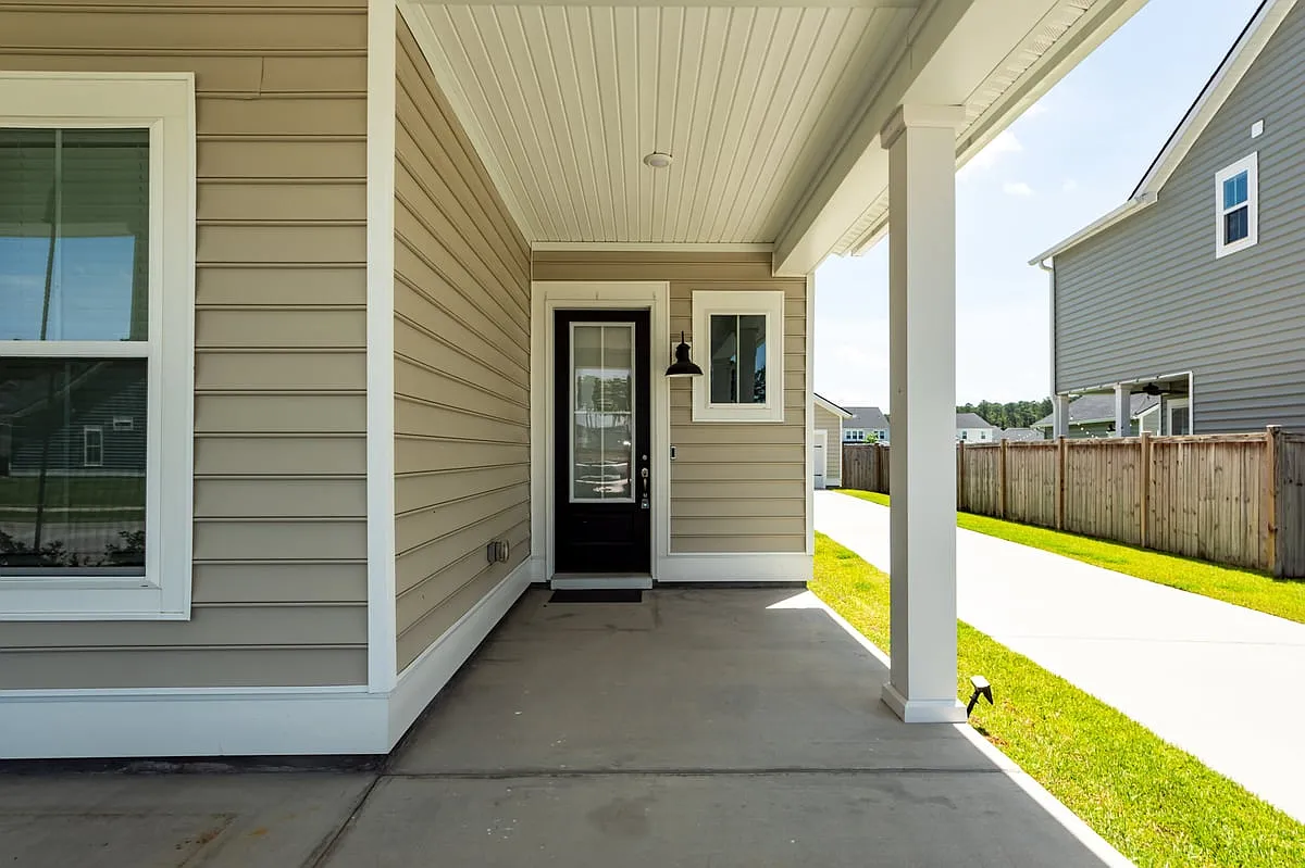 214 Narrowleaf Avenue — Photo 3