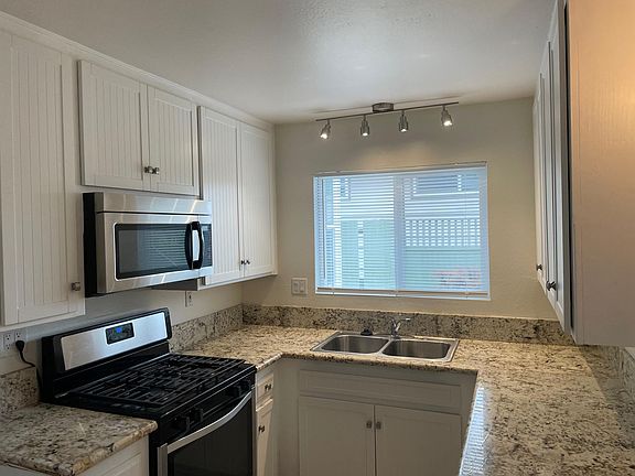 4th image of 4344 Cleveland Ave #2
