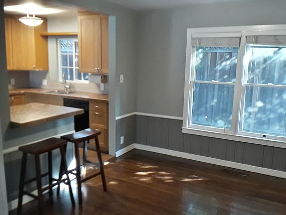4th image of 871 Arnold Way