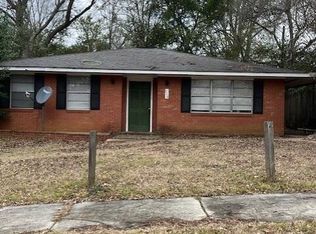 110 S 4th St, McComb, MS 39648