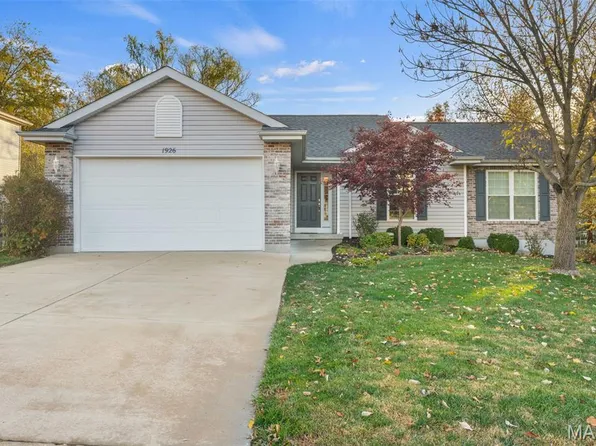 1926 Meriwether Dr, Washington, MO 63090