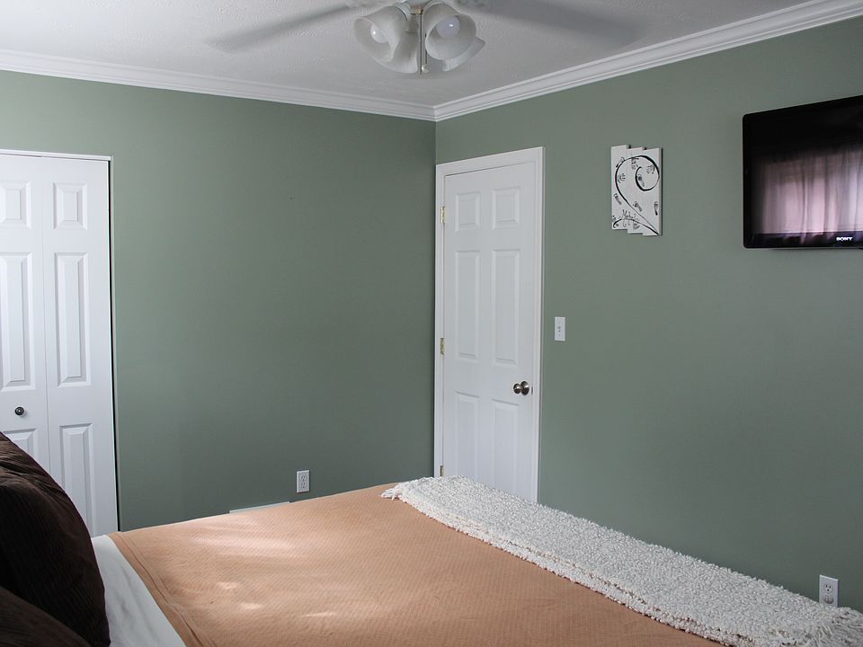 1st image of 16676 Doris Dr