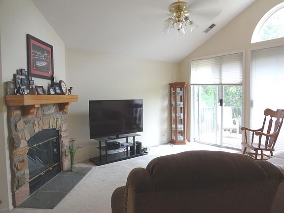 3rd image of 1611 Camberley Ct Unit 2