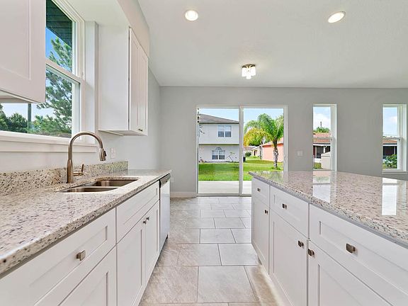 5th image of 1001 Mayfair Pl