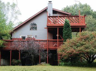 8215 Wilkinson Lake St, Delton, MI 49046