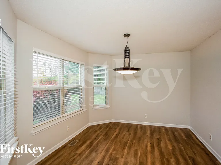 7407 Bancaster Dr — Photo 4
