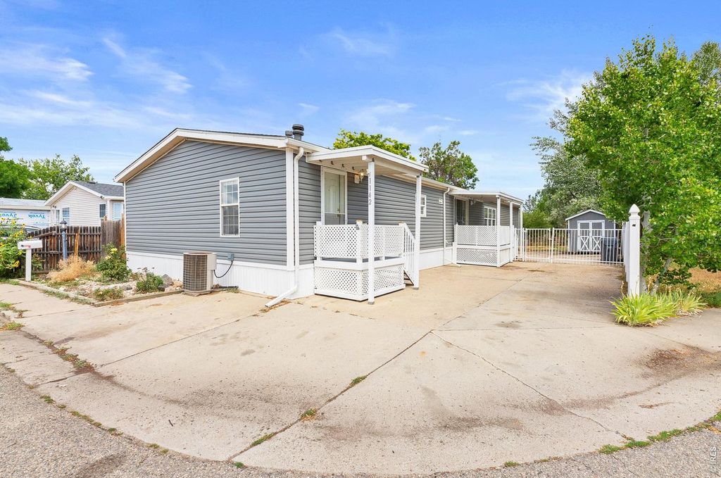 1142 Caroline Ct
