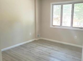 9025 Merrimack Dr, Manassas, VA 20110