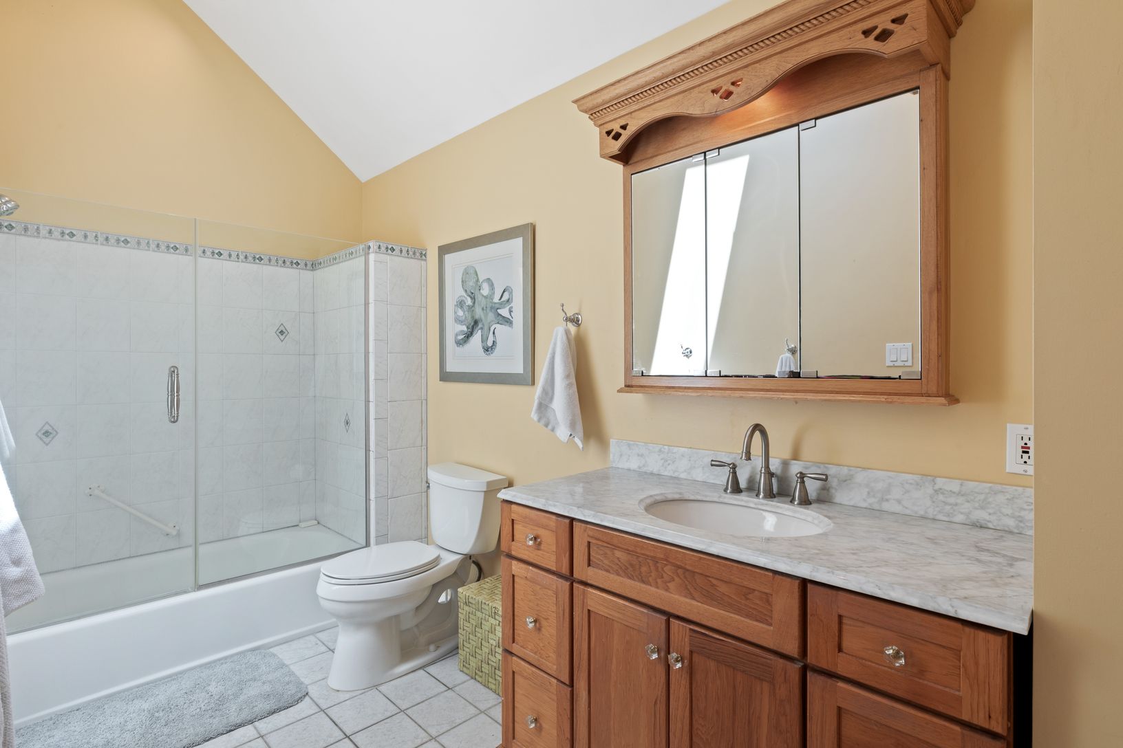  2ND FLOOR BATHROOM