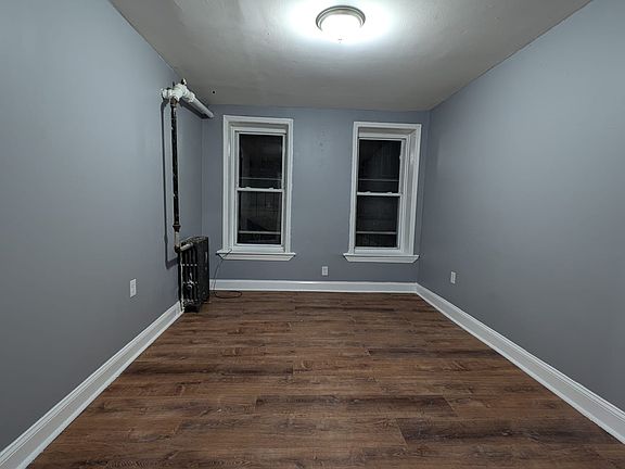 4th image of 645 Bergen Ave #B