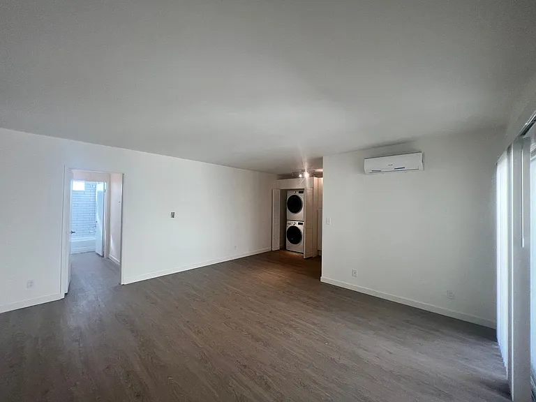 634 E Harvard Rd — Photo 8