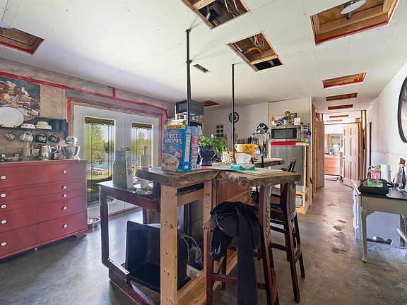 3rd image of 4575 Eagles Nest Dr