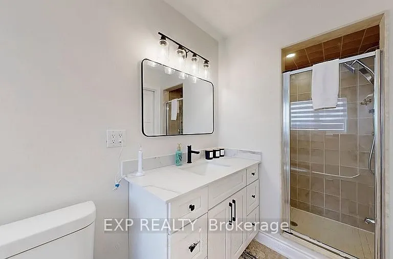 11 Martina Cres — Photo 13