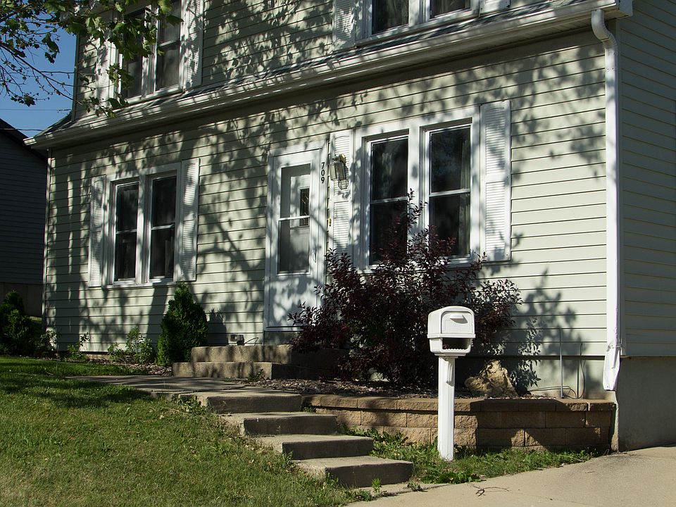1st image of 709 N Bequette St