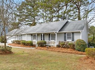 2045 Skyland Glen Dr, Snellville, GA 30078