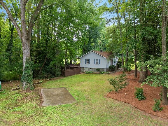3rd image of 98 Blue Ridge Dr