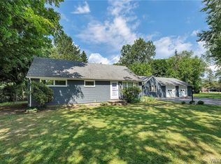967 Clearvue Dr, Alden, NY 14004