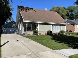 1624 S 11th St, Manitowoc, WI 54220