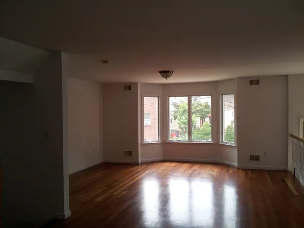 229 Crescent Lane image 12 of 22