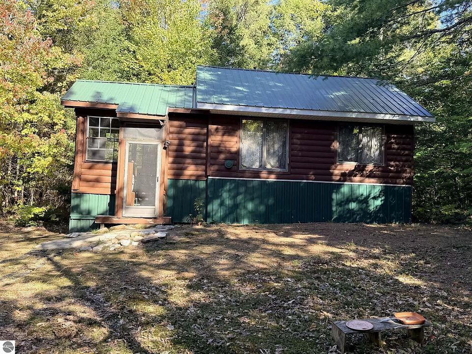 1st image of 1690 Tower Rd