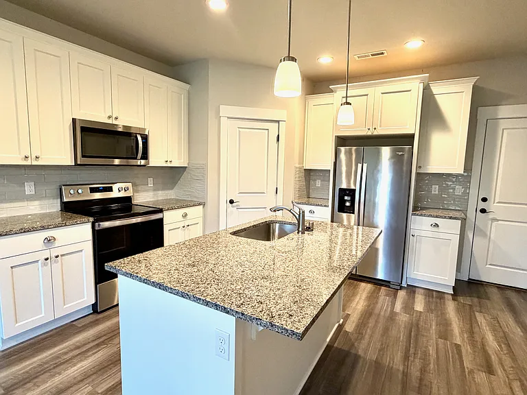 Kitchen 1